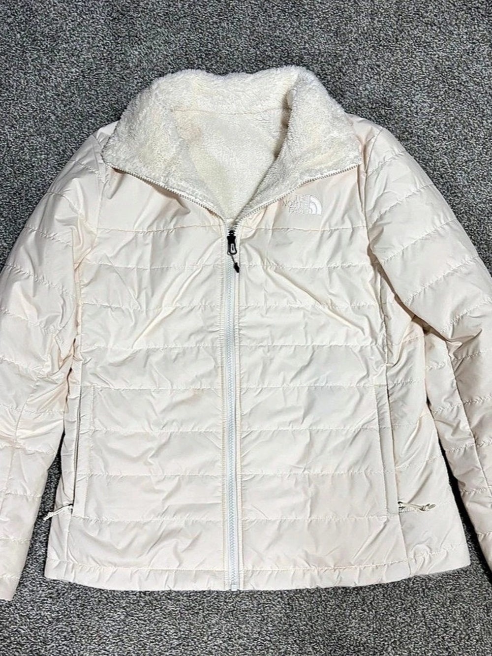 The North Face Reversible Mossbud Swirl Jacket White Puffer